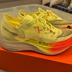 NWB Nike Zoomx Vaporfly Next2 size 7
